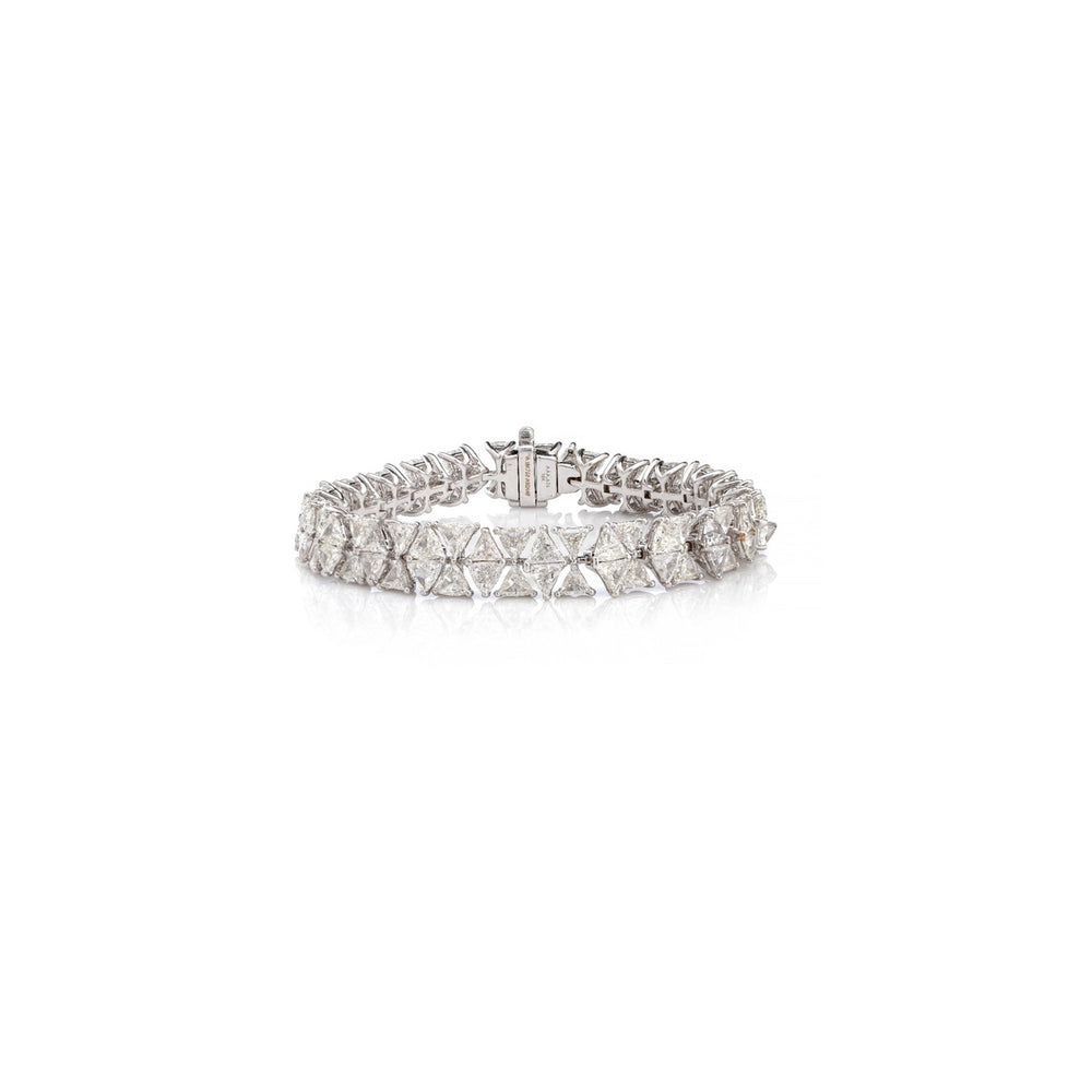 Éclat Royale Diamond Statement Bracelet in 18K White Gold