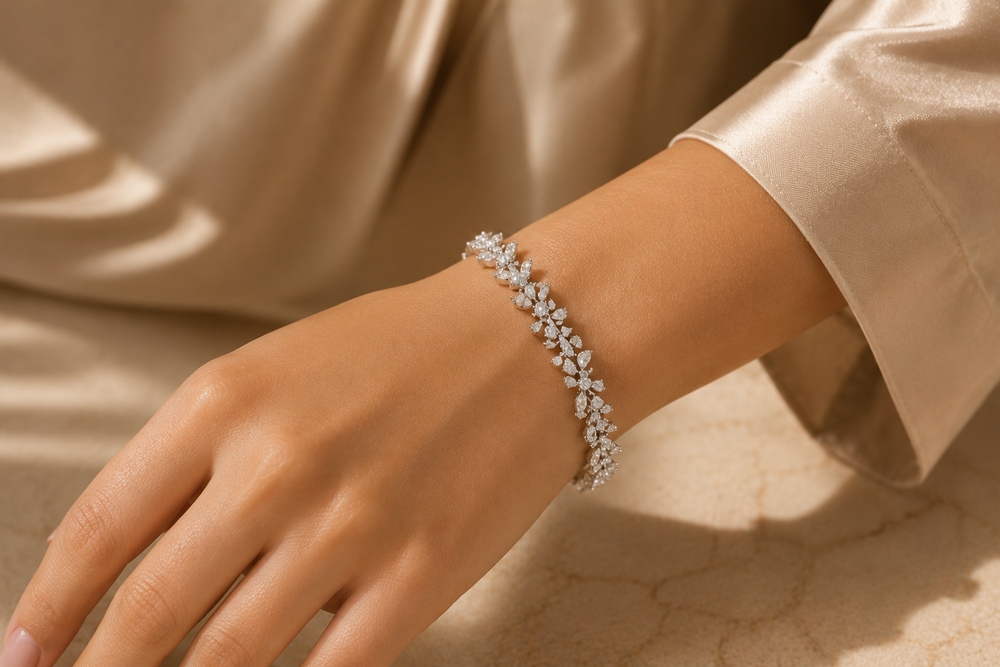 Asterica Pear & Marquise Diamond Bracelet in 18K Gold