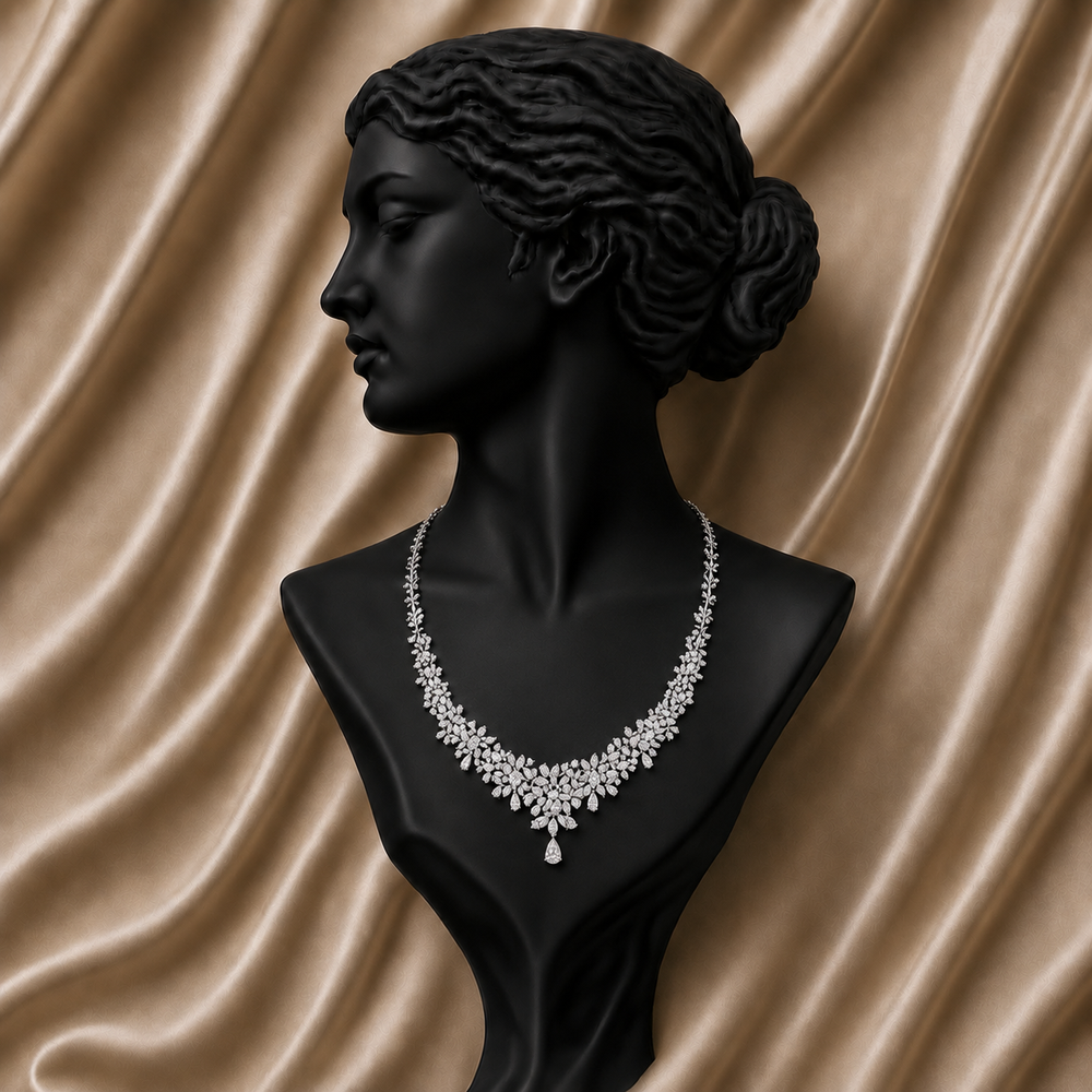 Izzari Celestia Diamond Necklace in 18K Gold