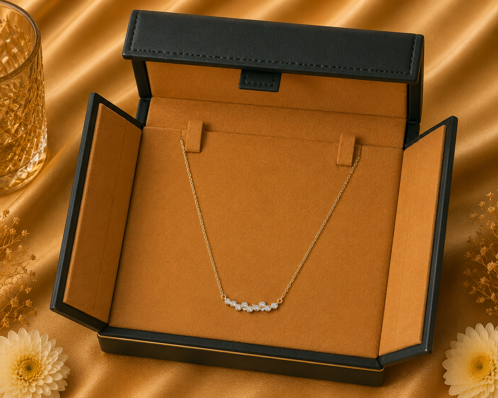 18K White Gold Minimal Diamond Necklace