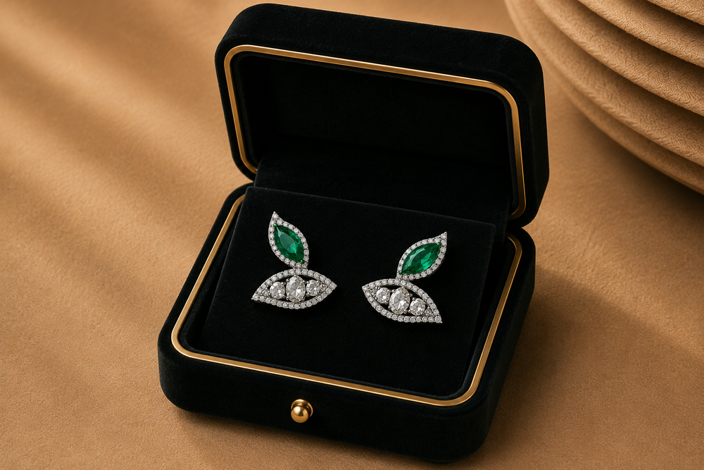 Émeraude Marquise Diamond Stud Earrings