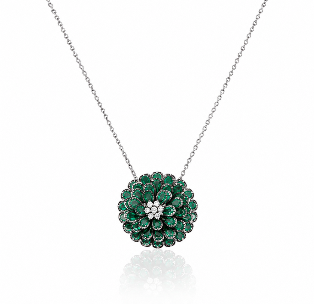Emerald Heart Diamond Pendant Necklace in 18K Gold | Luxury Fine Jewellery