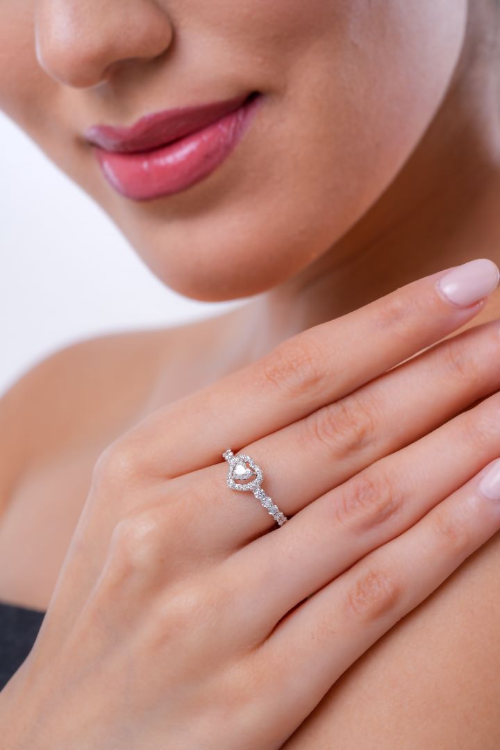 Asterica Heart Solitaire Ring