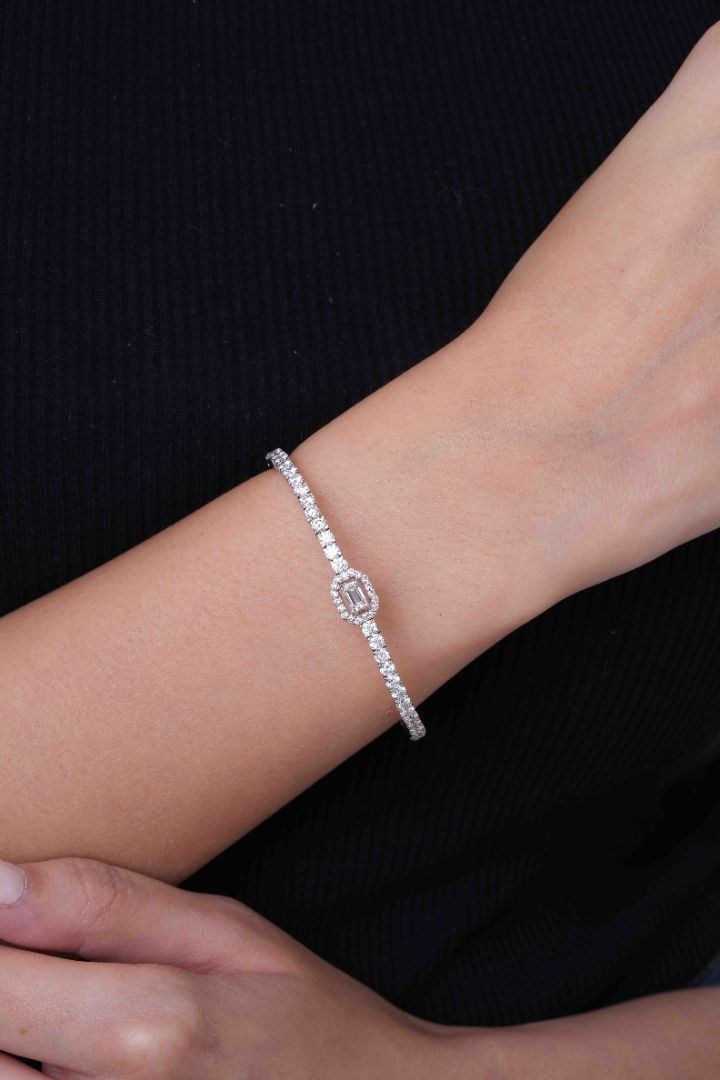 Asterica Emerald Bracelet