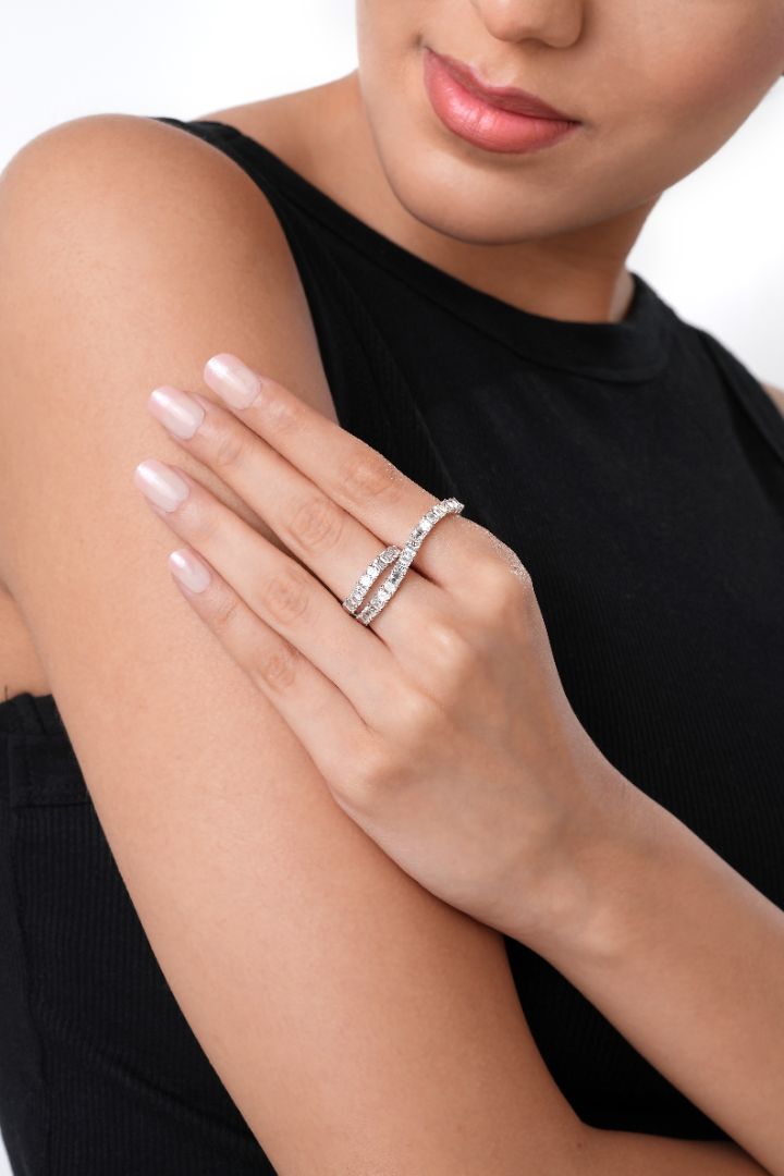 Emeralds Double Finger Ring