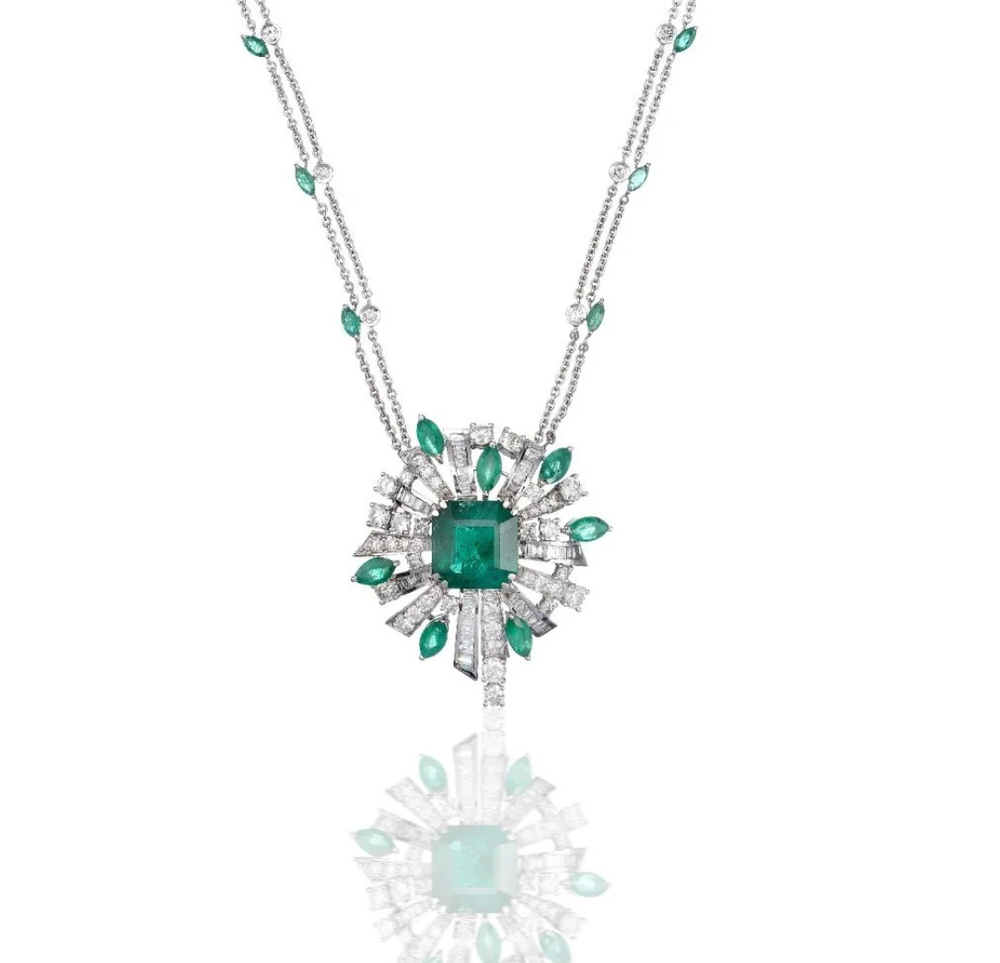 Izzari Emerald Grace Diamond Necklace in 18K Gold