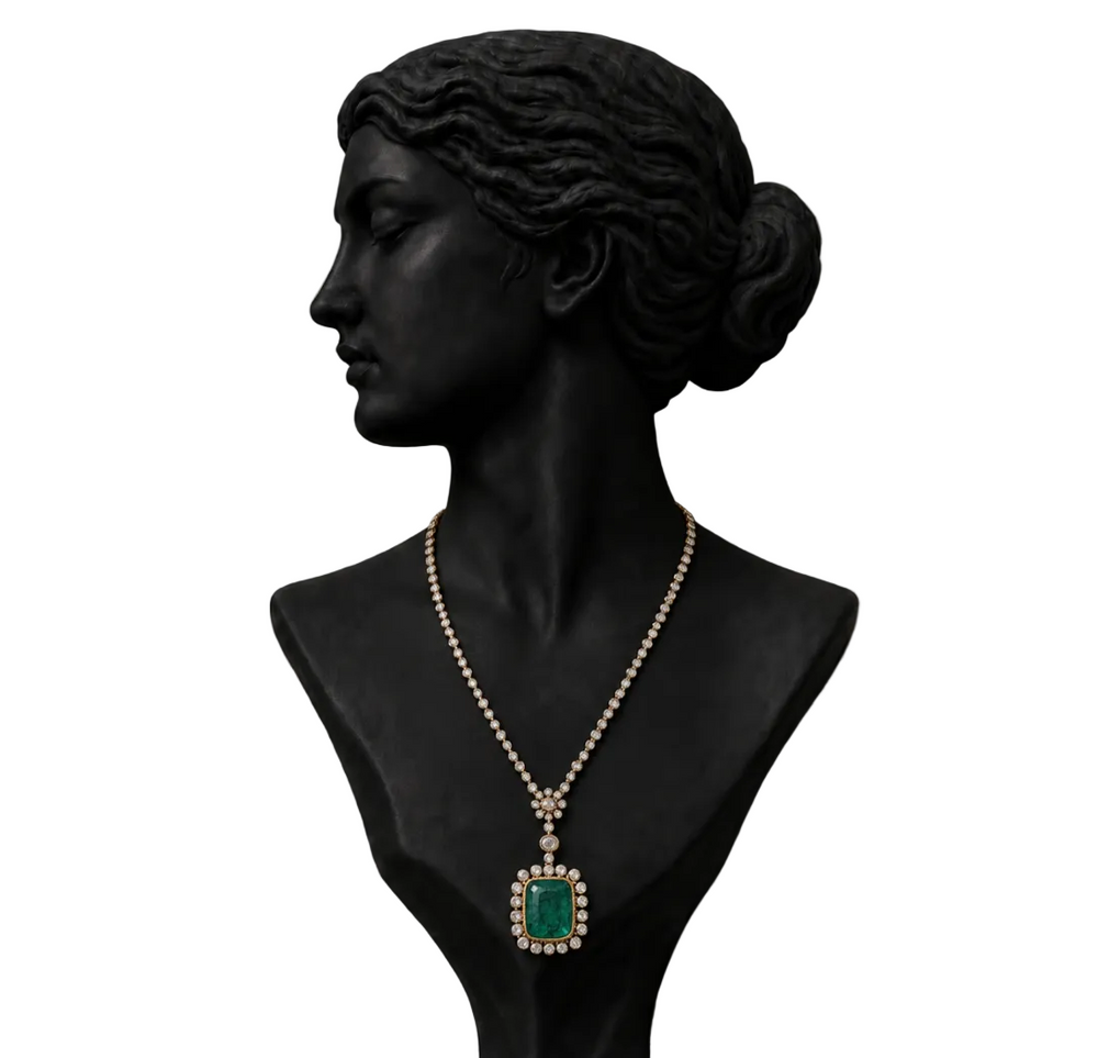 18K White Gold Emerald Diamond Pendant Necklace
