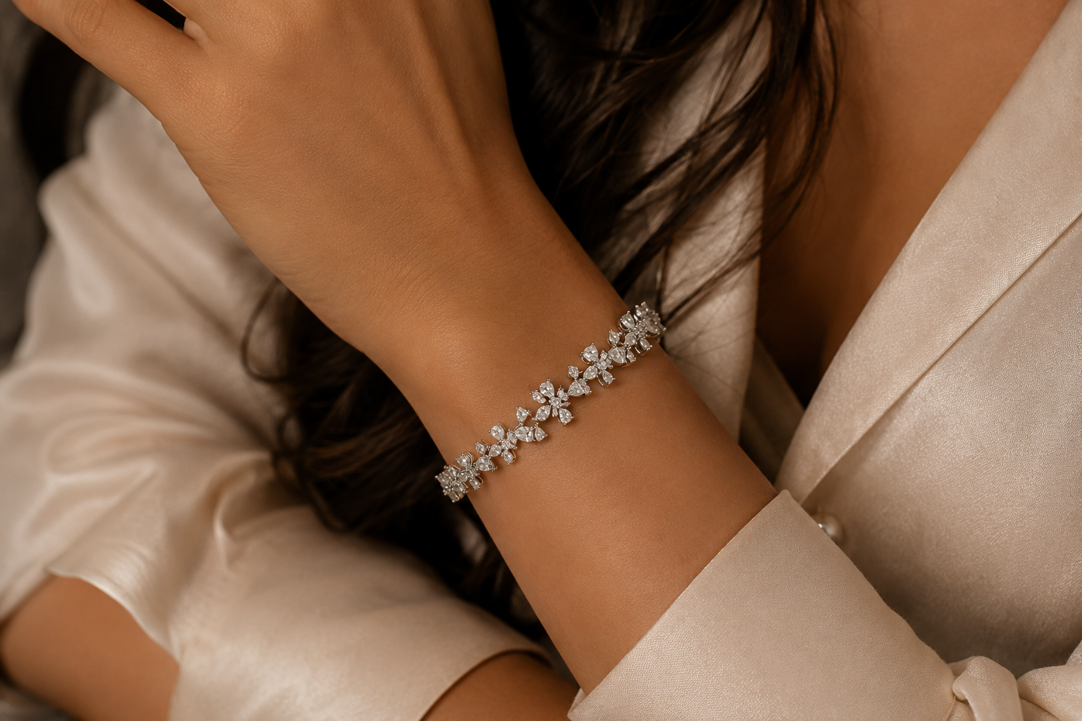 Asterica Pear & Marquise Diamond Bracelet in 18K Gold