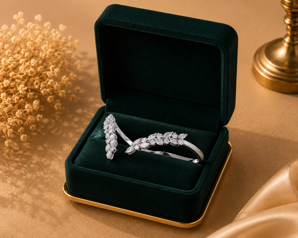Auravé Leaf Diamond Bracelet in 18K White Gold