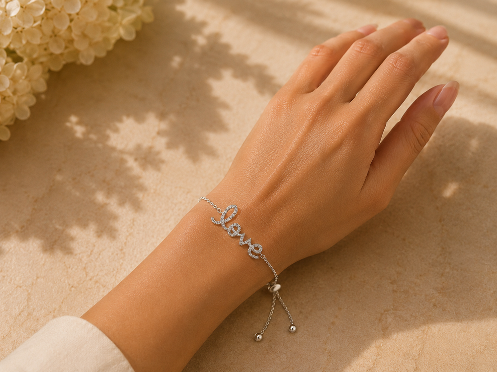 Amoura Diamond Love Bracelet in 18K Gold