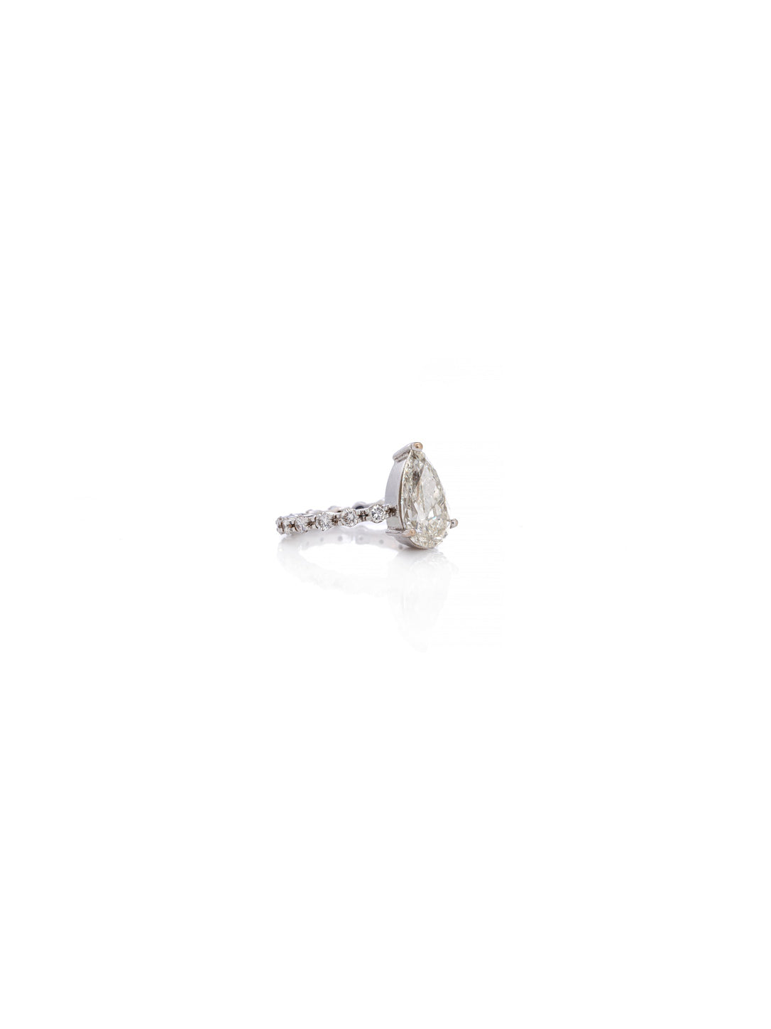 18K White Gold Pear Diamond Solitaire Ring