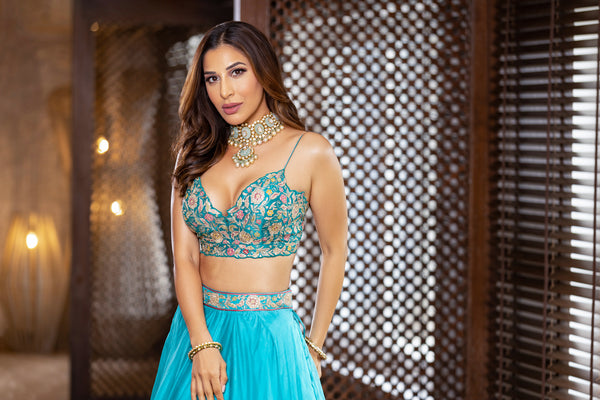 Jewelry showcase image