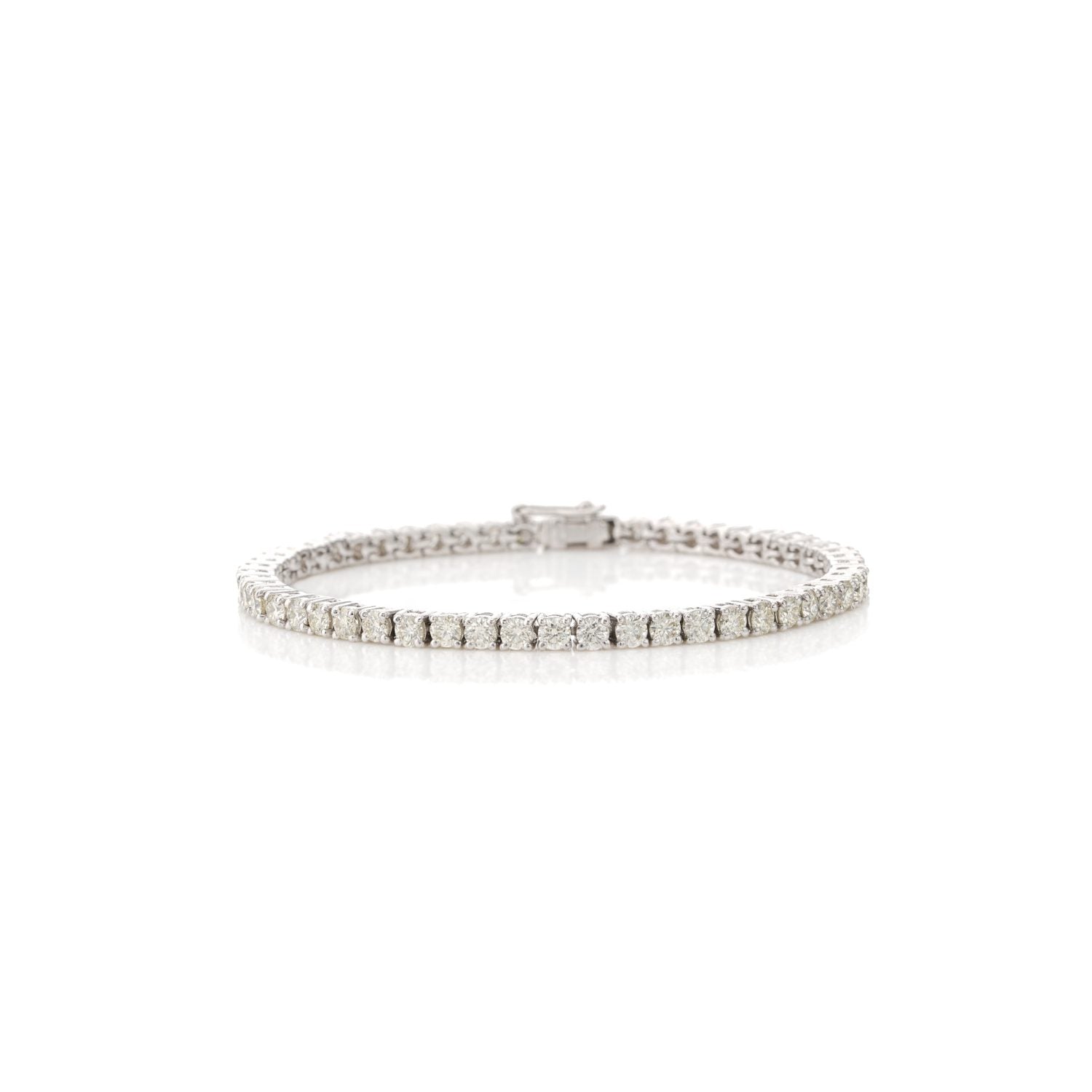 Éclat Royale Diamond Tennis Bracelet in 18K White Gold