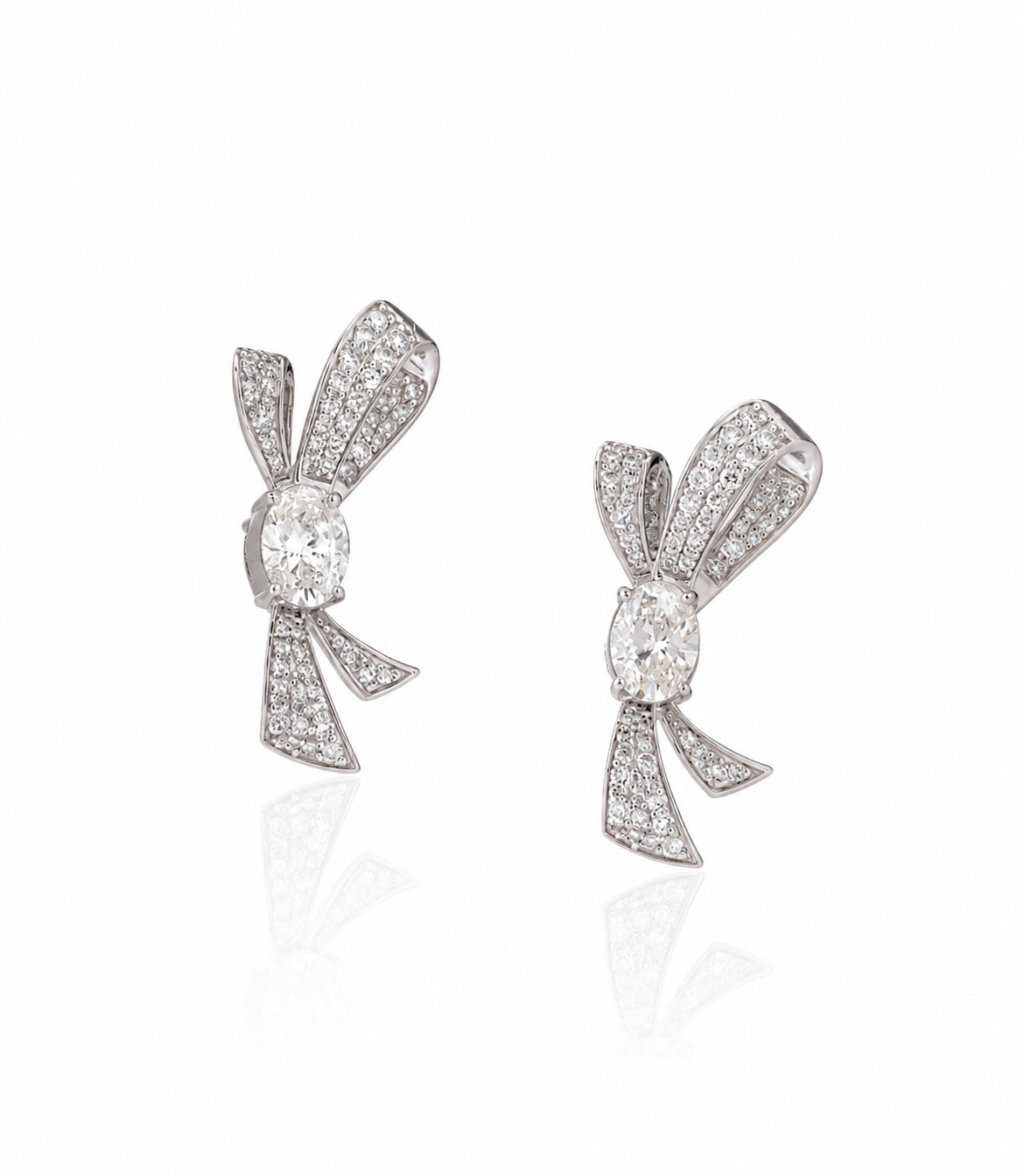 18K White Gold Diamond Bow Stud Earrings