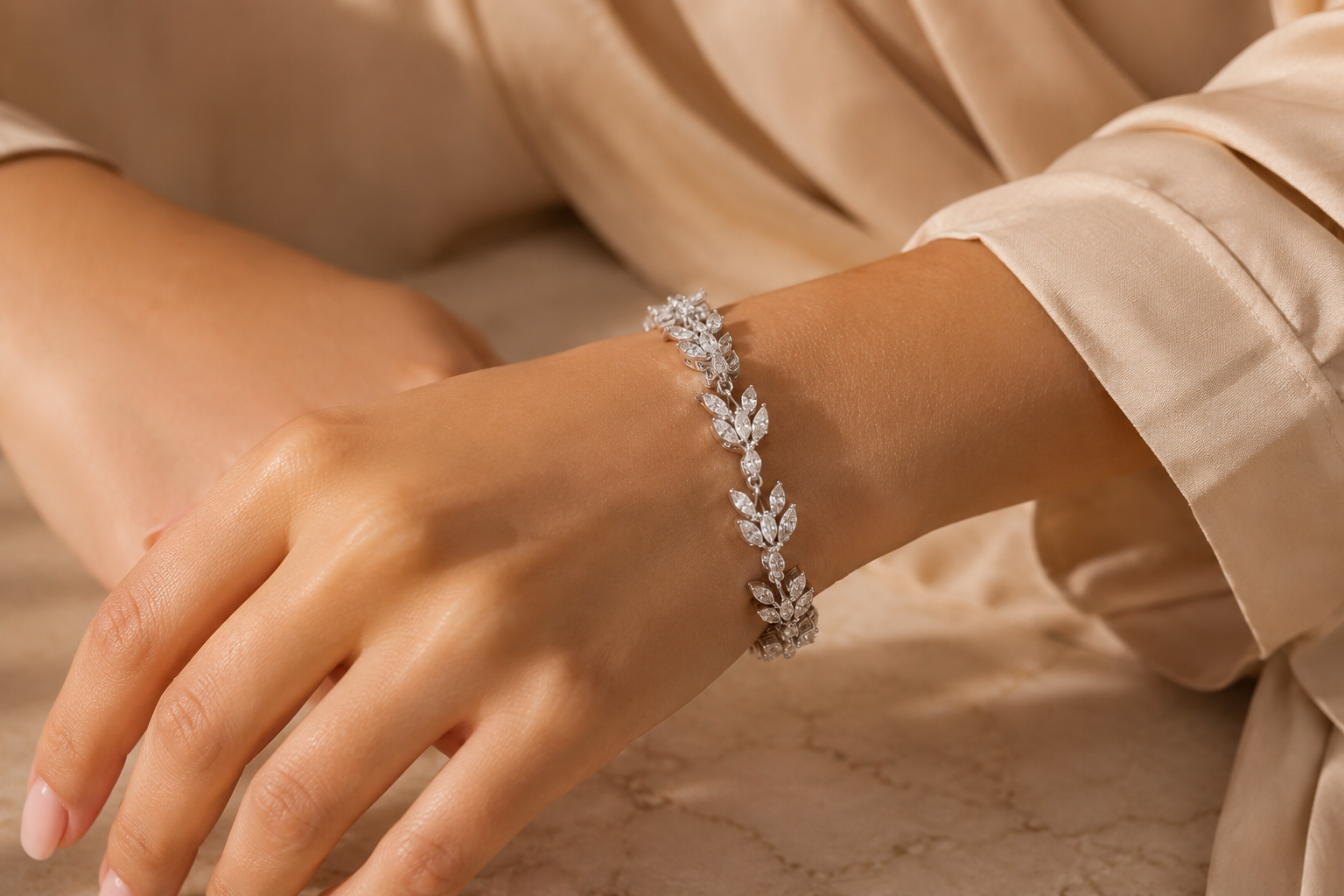 Asterica Marquise Diamond Bracelet in 18K Gold
