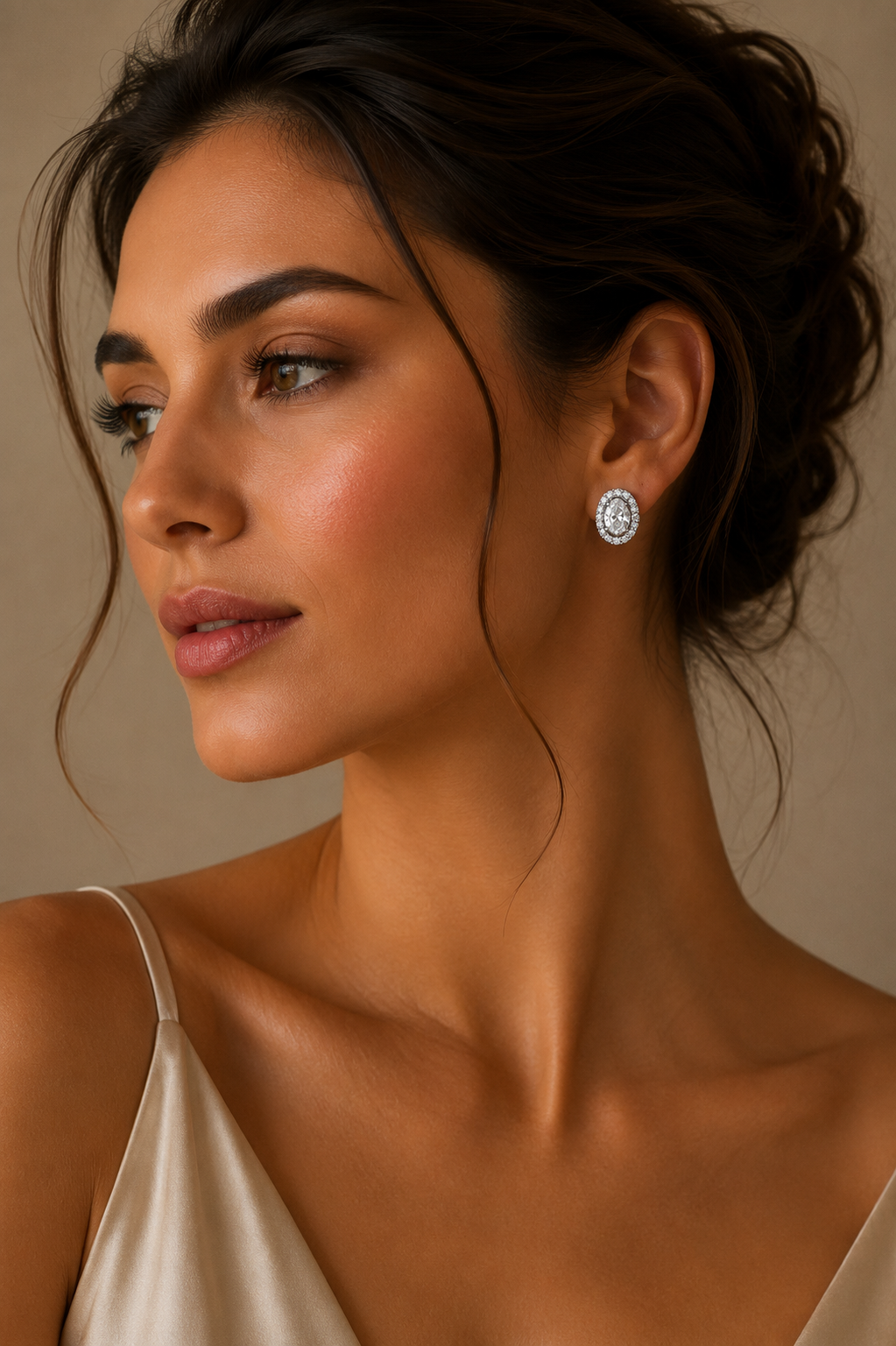 Izzari Vintage Halo Diamond Stud Earrings