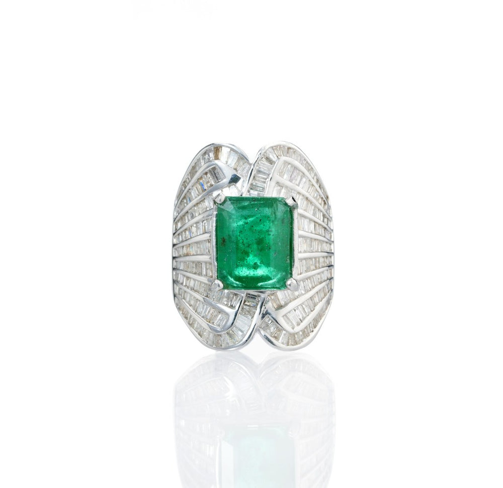 18K White Gold Emerald Cocktail Diamond Ring