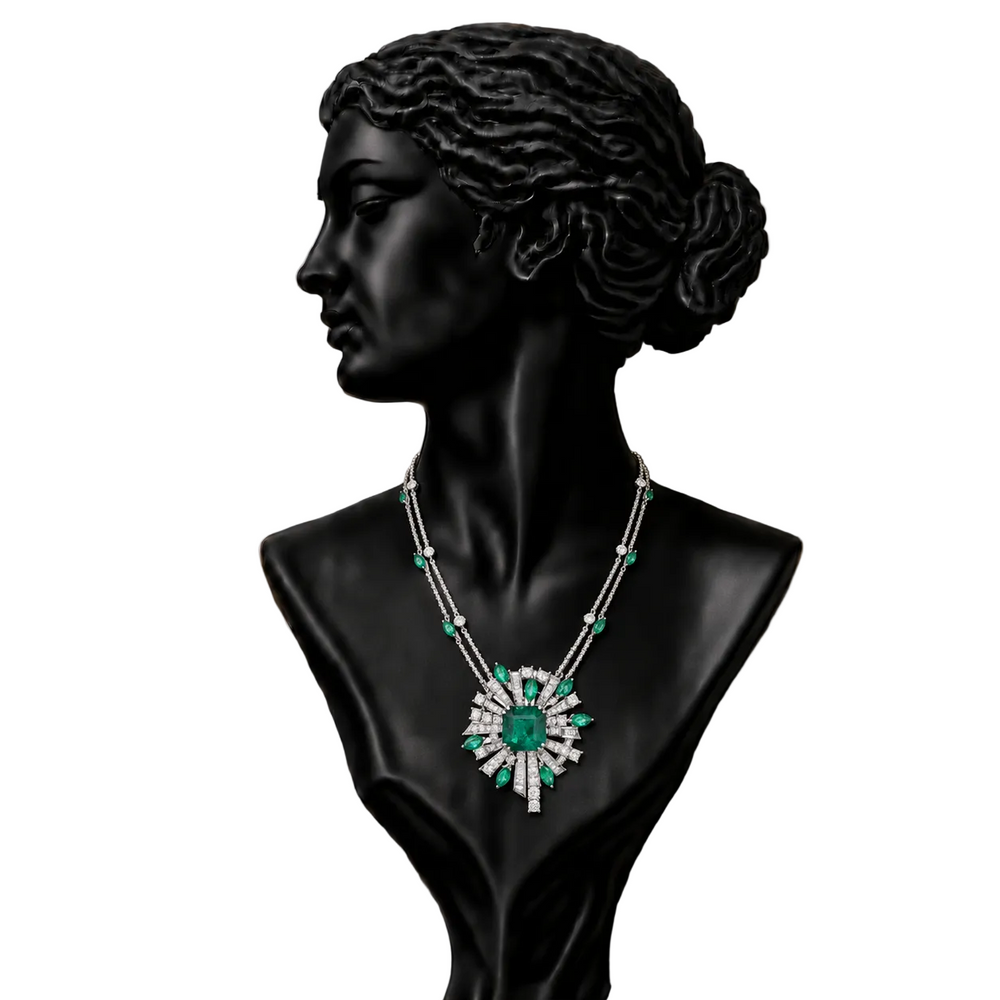 Izzari Emerald Grace Diamond Necklace in 18K Gold