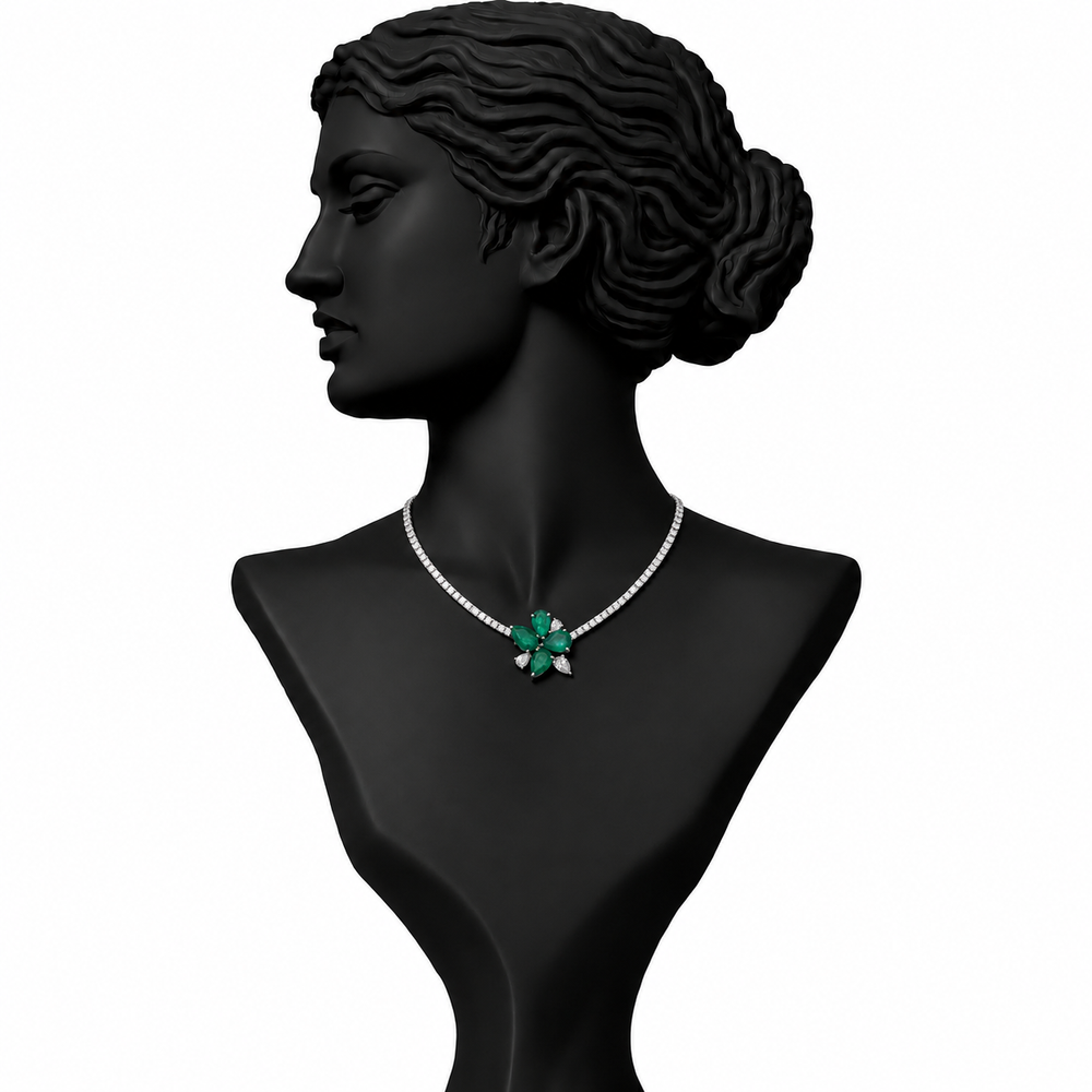 Emerald Clover Diamond Necklace in 18K Gold | Luxury Fine Jewellery