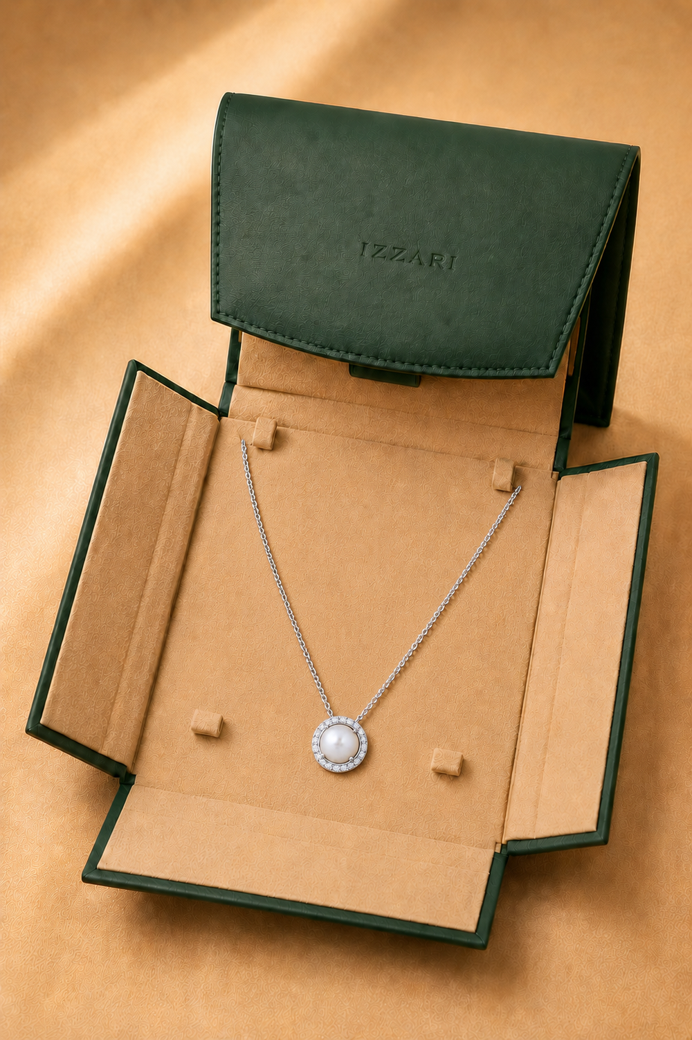 Pearl Diamond Pendant Necklace in 18K Gold