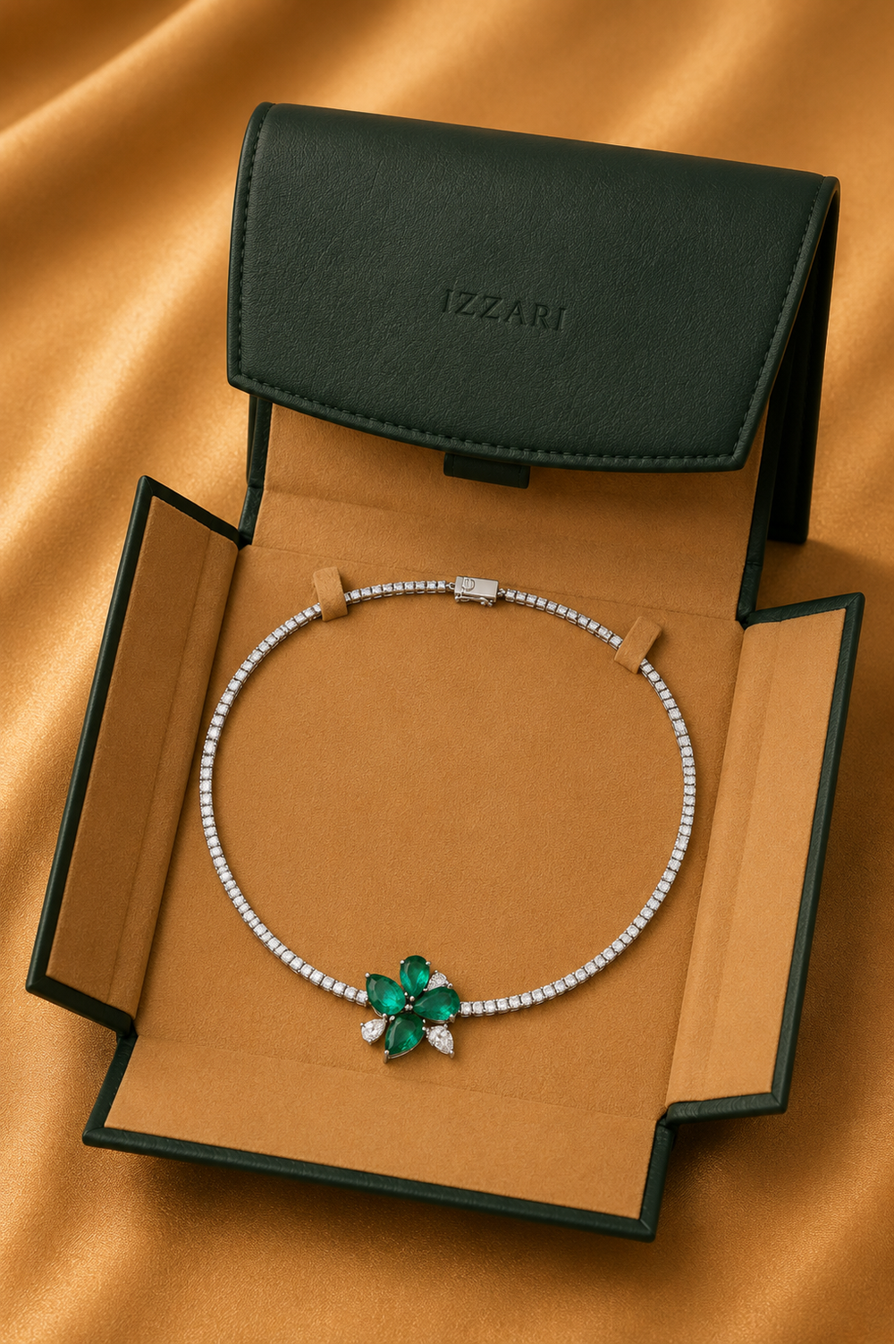 Emerald Clover Diamond Necklace in 18K Gold | Luxury Fine Jewellery