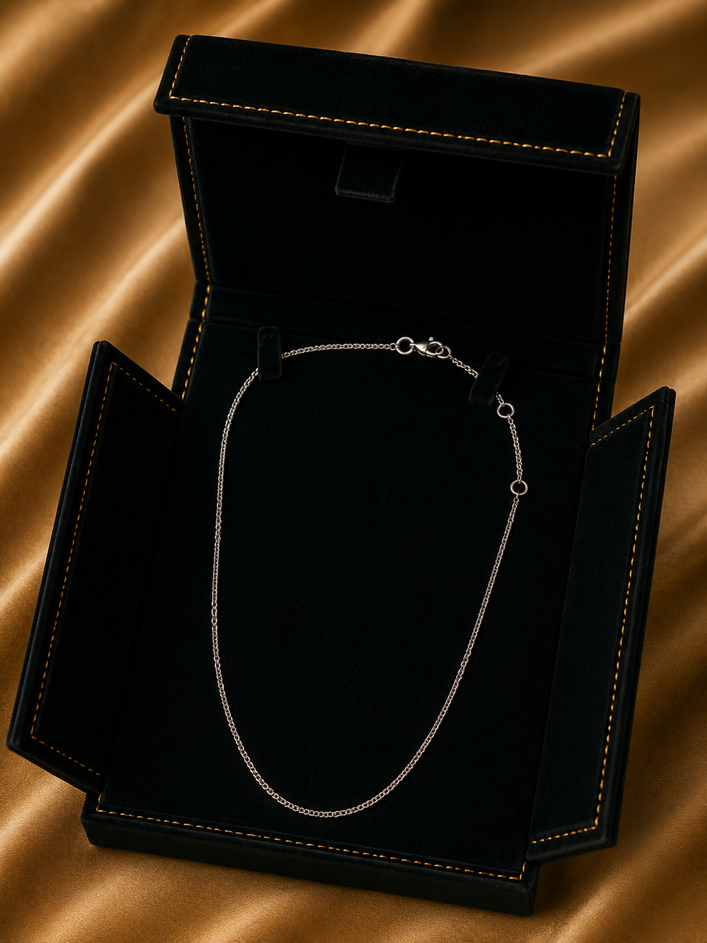 Luna Minimal Gold Necklace in 18K Gold | Luxury Fine Jewellery