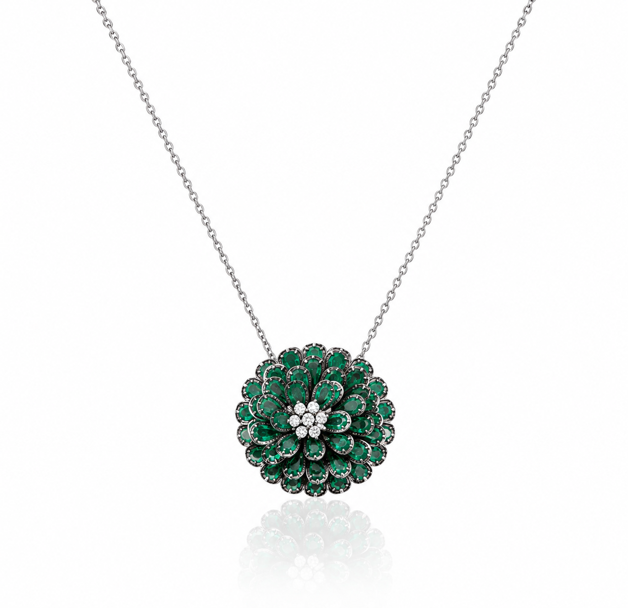 Emerald Heart Diamond Pendant Necklace in 18K Gold | Luxury Fine Jewellery