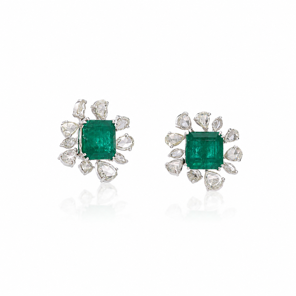 Émeraude Halo Diamond Earrings in 18K Gold