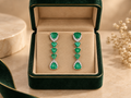 Dangling Emerald Earrings in 18Kt White gold