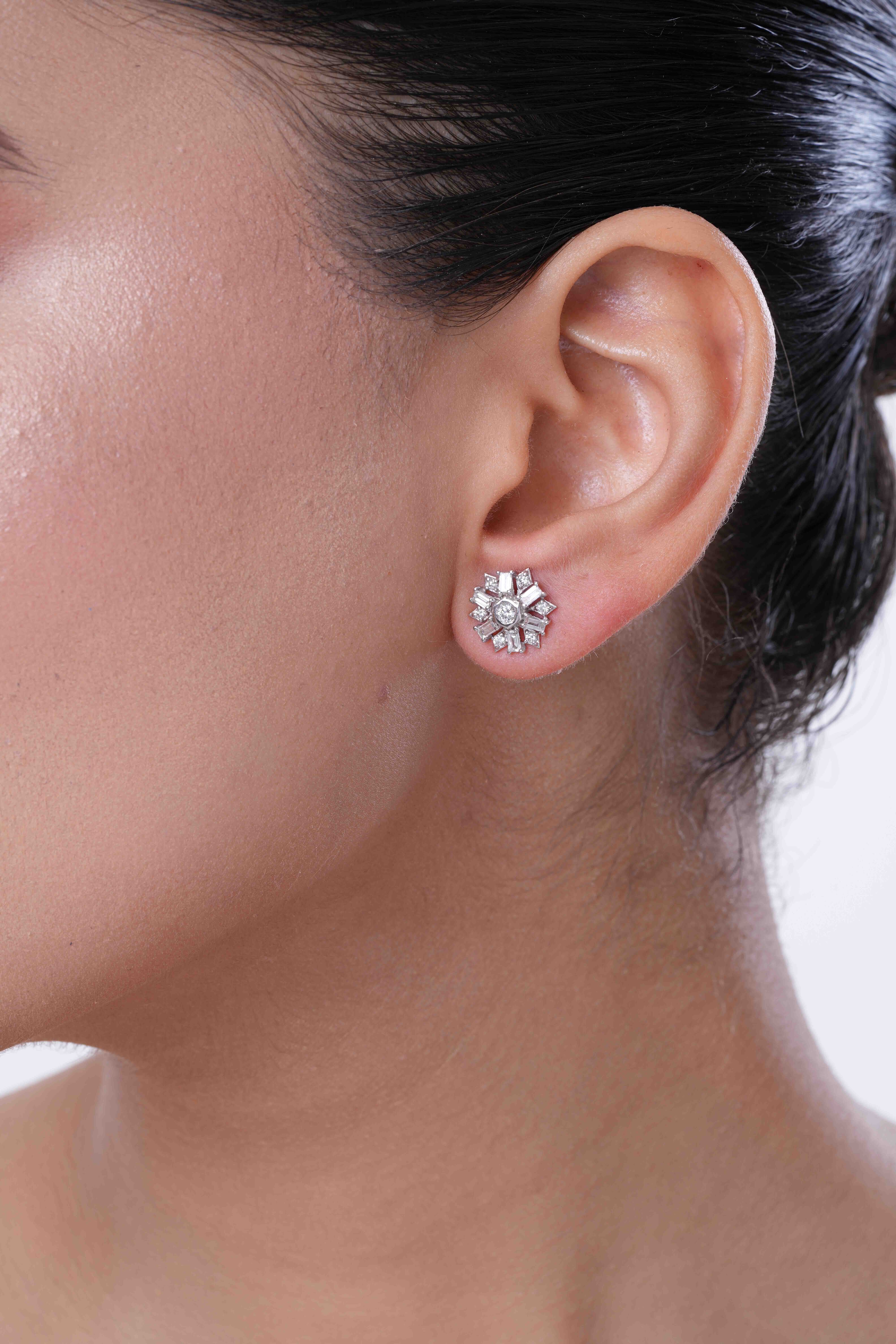 ASTERICA SNOW FLAKE SMALL EARRING