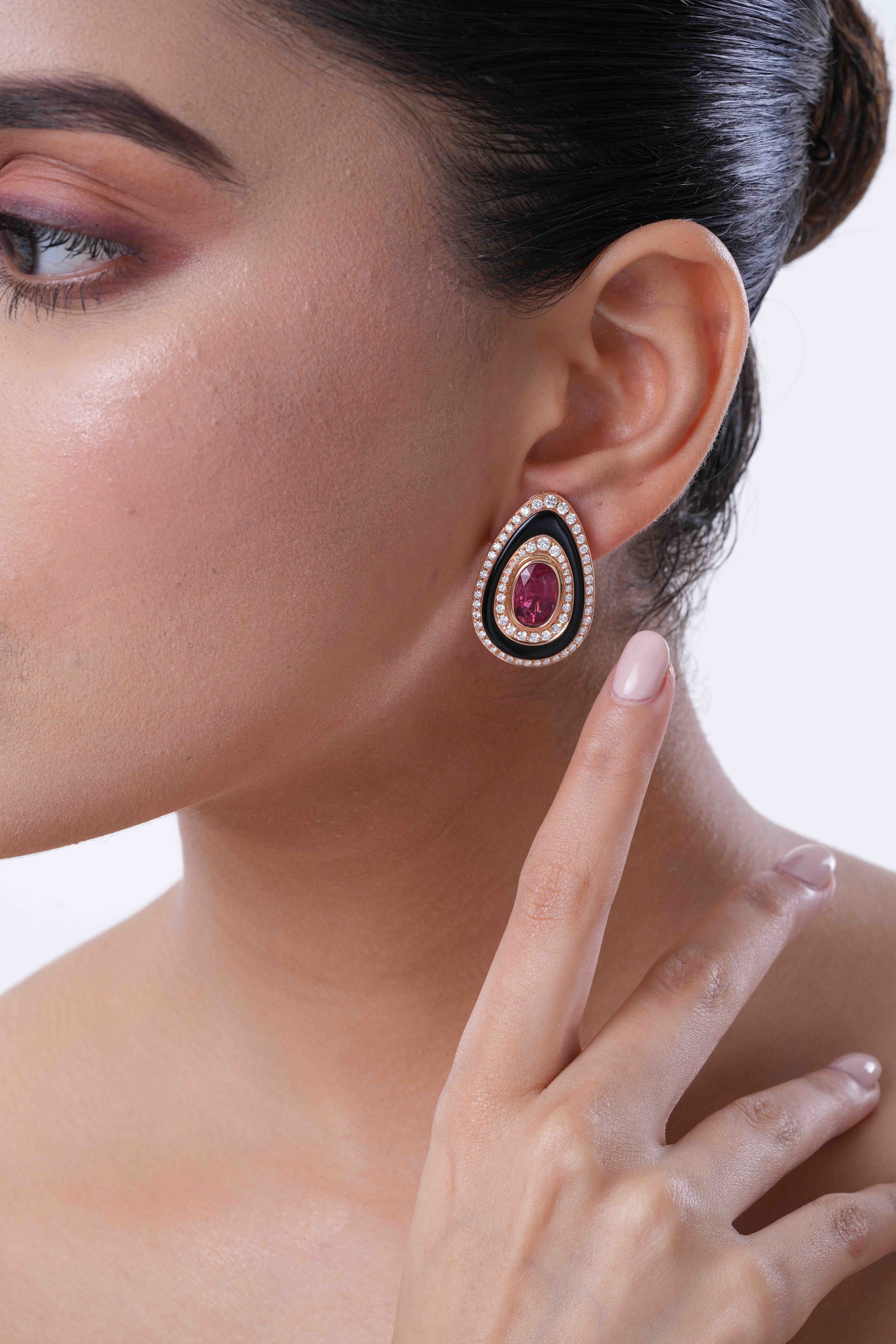 HUE RUBY ONYX EARRING