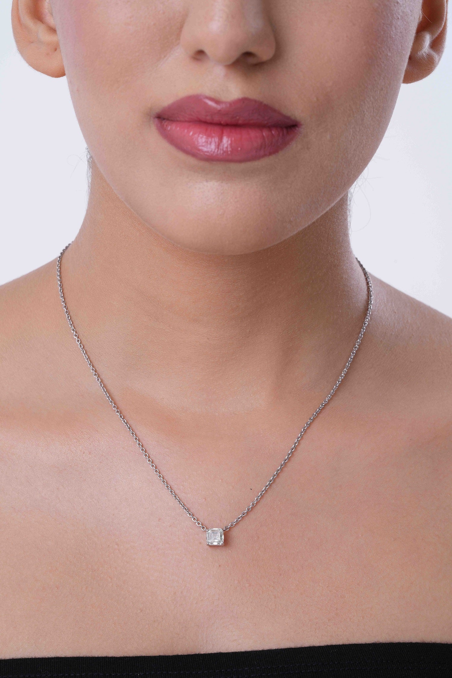 ASTERICA ASSCHER SOLITAIRE NECKLACE