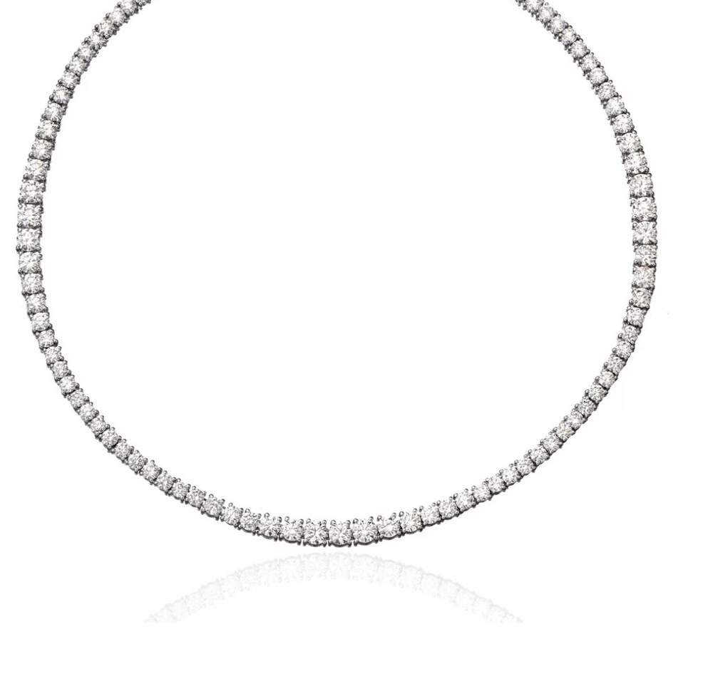 Classic Diamond Tennis Necklace in 18K Gold