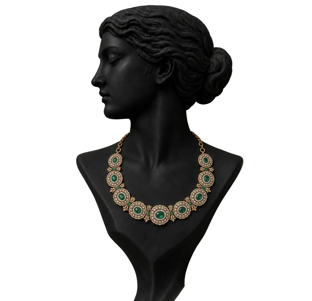 Verde Lumière Emerald Diamond Necklace Set
