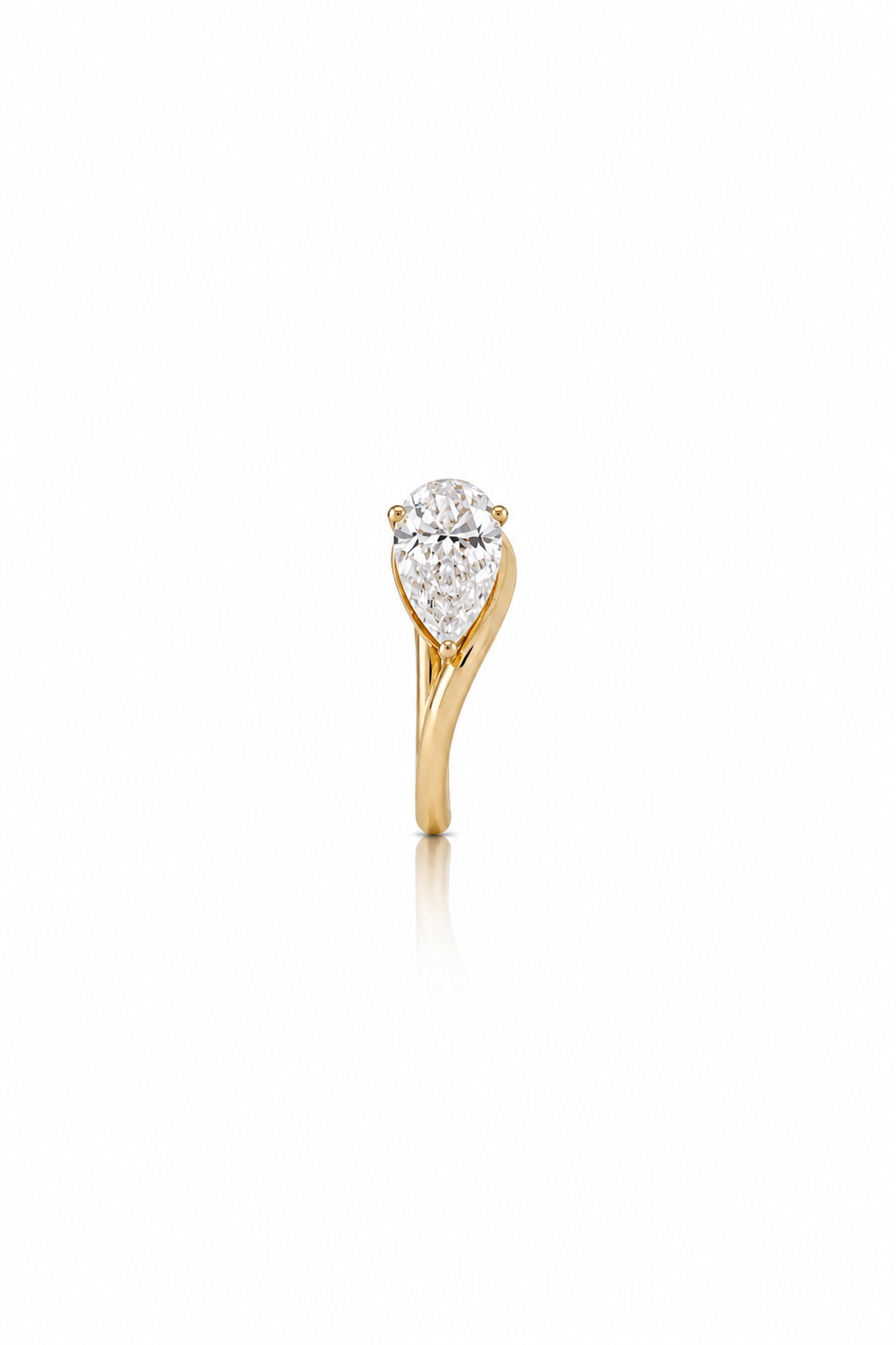 18K Yellow Gold Pear Diamond Solitaire Ring