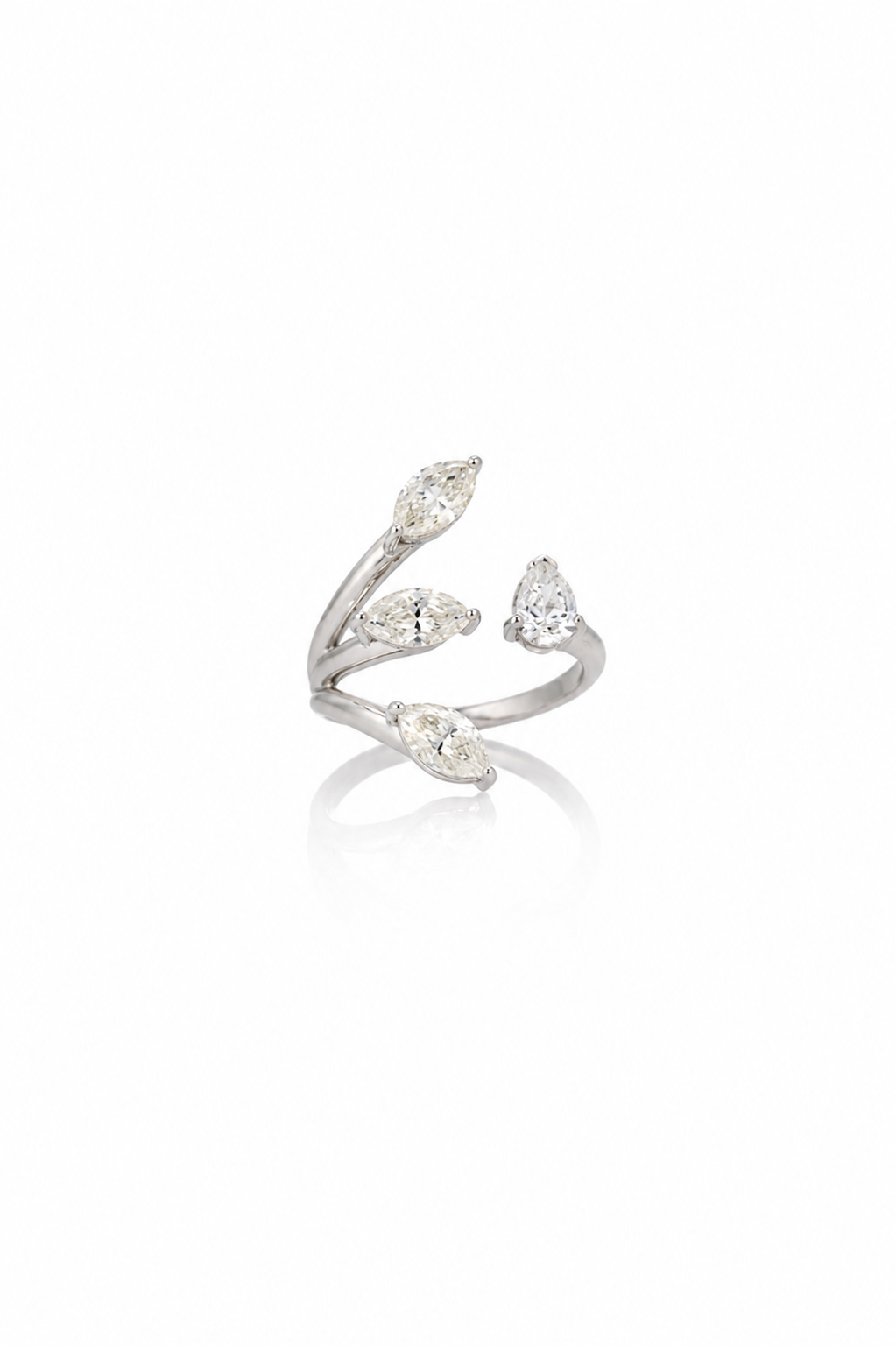 18K White Gold Diamond Serpent Ring
