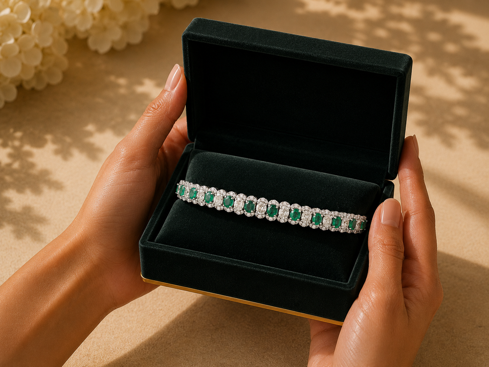 Verde Oval Diamond Emerald Bracelet in 18K Gold