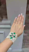 18K White Gold Emerald Floral Diamond Bracelet