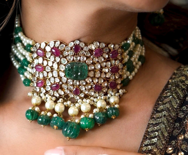 Jewelry showcase image